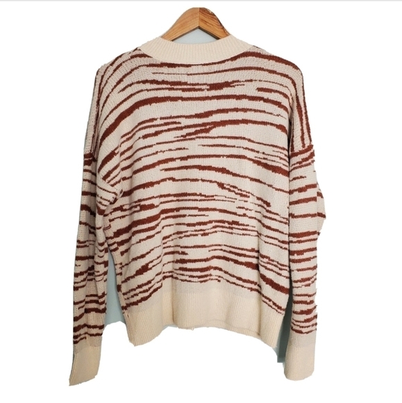 NEW 4SI3NNA Rebecca Zebra Print Pullover Sweater - Picture 4 of 6